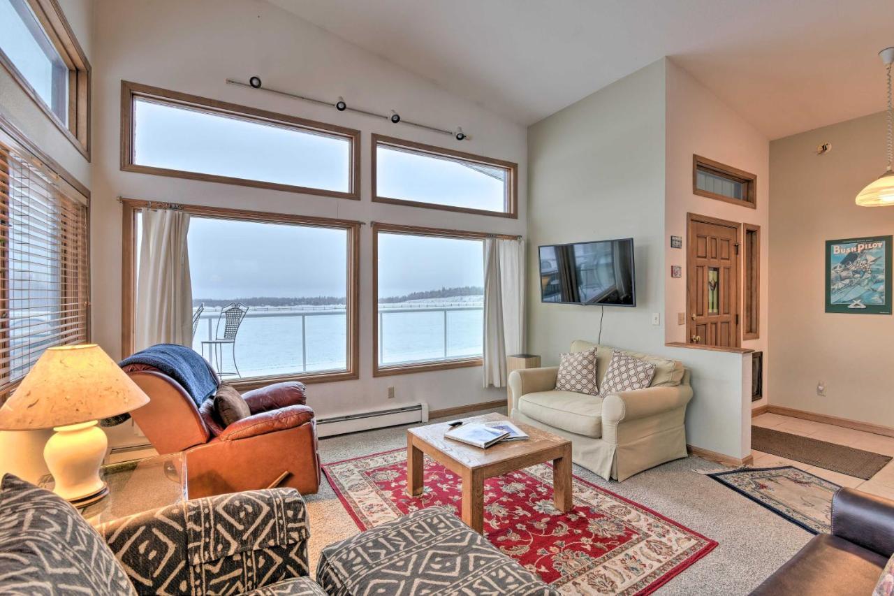 Spacious Family Home With Deck And Million-Dollar View Anchorage Esterno foto