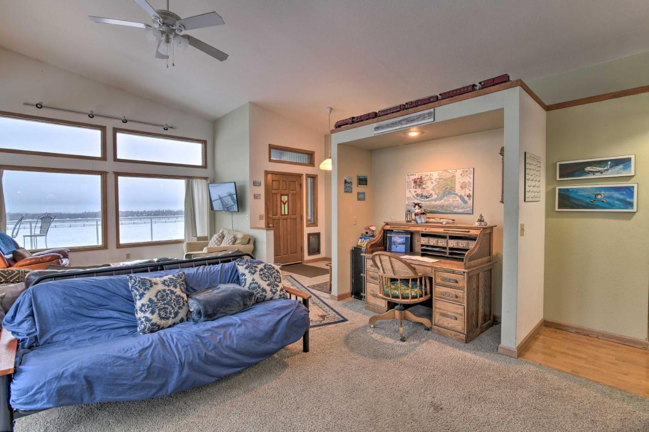 Spacious Family Home With Deck And Million-Dollar View Anchorage Esterno foto