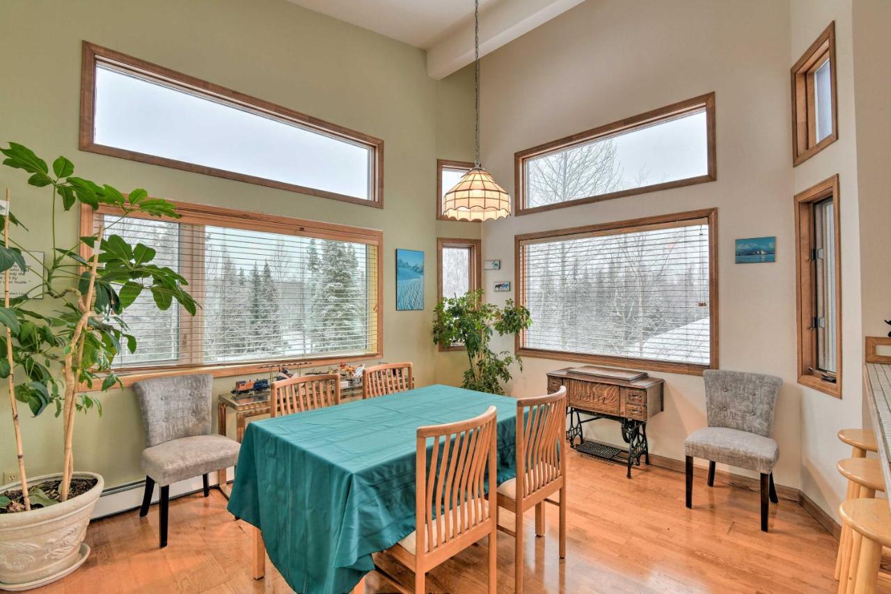 Spacious Family Home With Deck And Million-Dollar View Anchorage Esterno foto