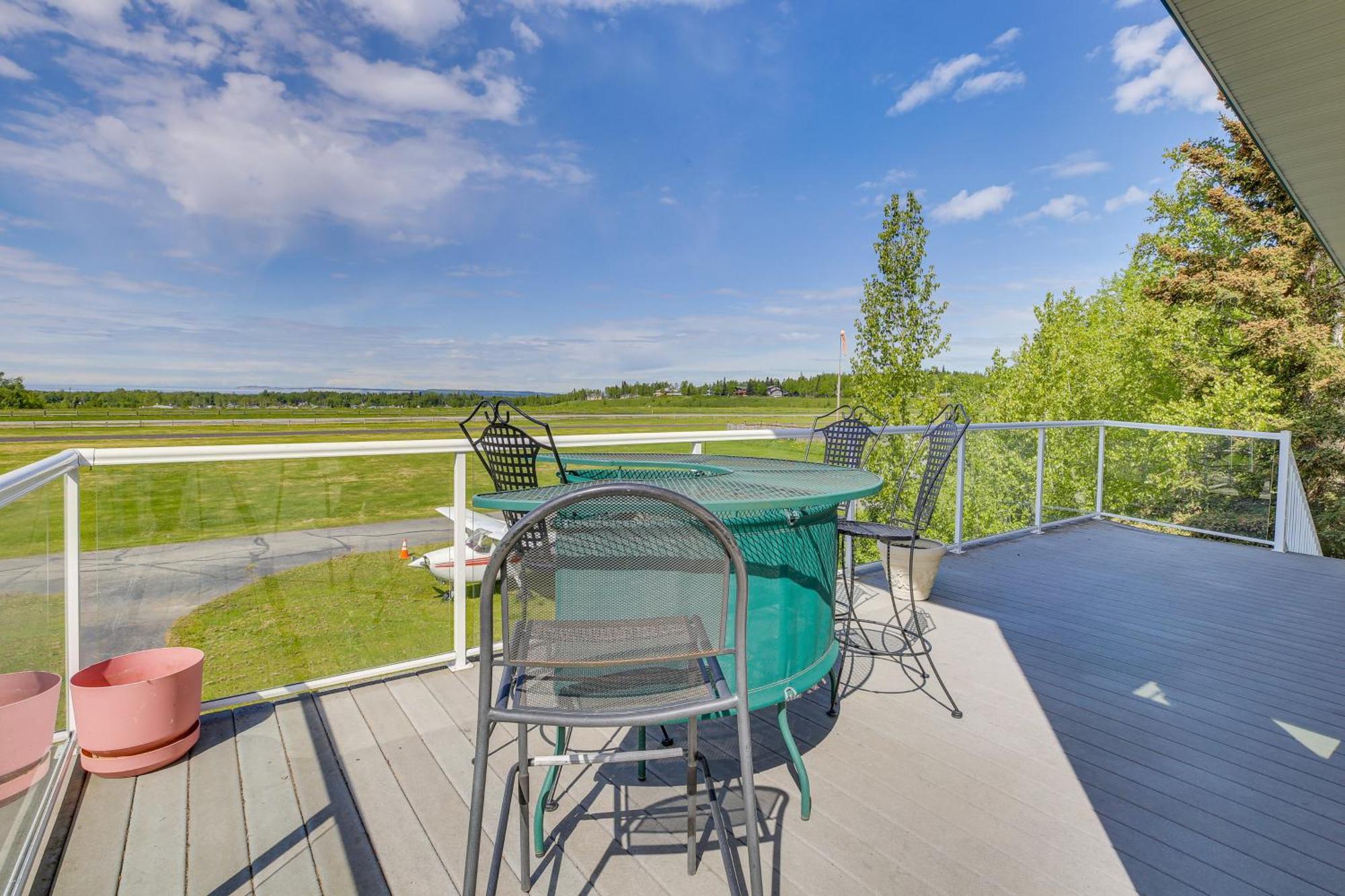 Spacious Family Home With Deck And Million-Dollar View Anchorage Esterno foto